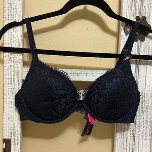 Bra 32D